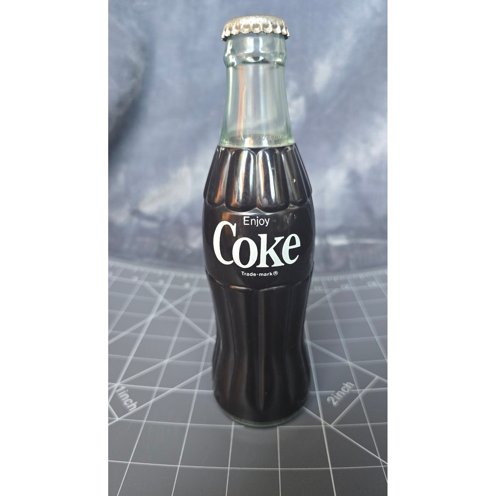Vintage Coca-Cola Bottle Radio Contour Shape Soda Memorabilia Collectible